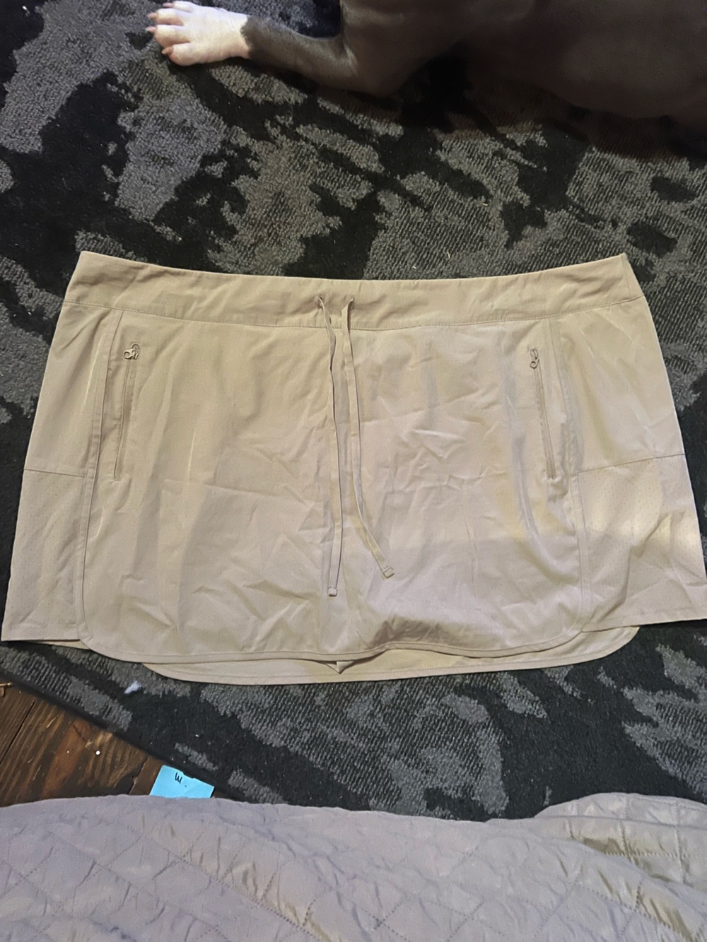 Magellan Outdoors Gish Gear Beige Drawstring Mini Skort